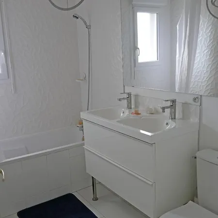 Welc'home 2 2 Lits Double Et 1 Lit Simple Mezzanine Avec Sdb Et Wc Independante Privee Privatunterkunft
