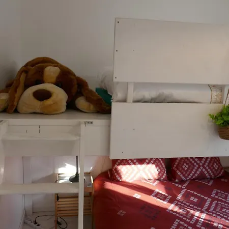 Welc'home 2 2 Lits Double Et 1 Lit Simple Mezzanine Avec Sdb Et Wc Independante Privee Privatunterkunft Lagny